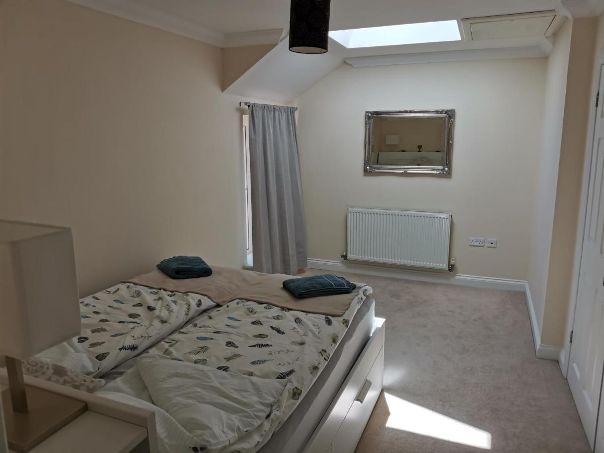 Poseidon Friends Apartment