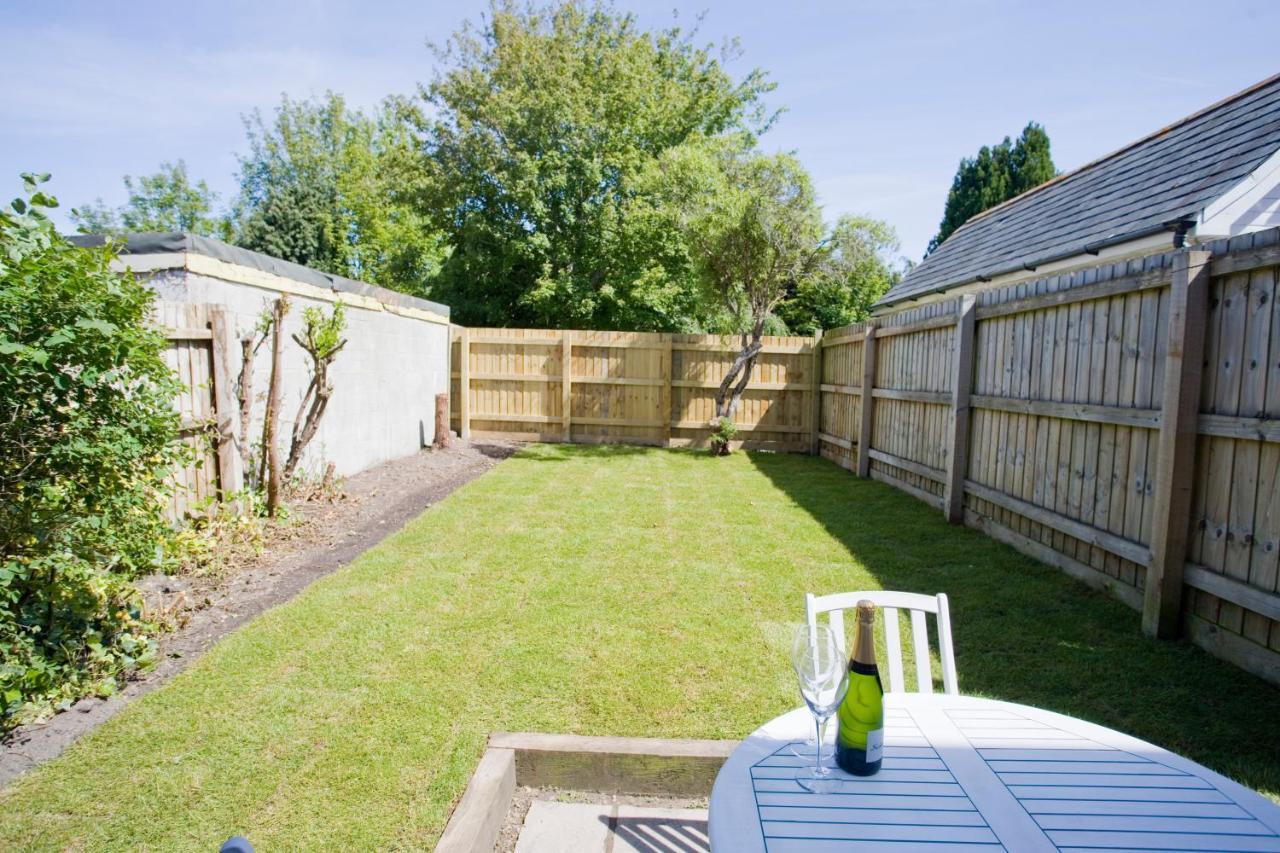 Apartment Alma Apt - 2 Bedrooms - Lovely Garden And Free Parking Bournemouth