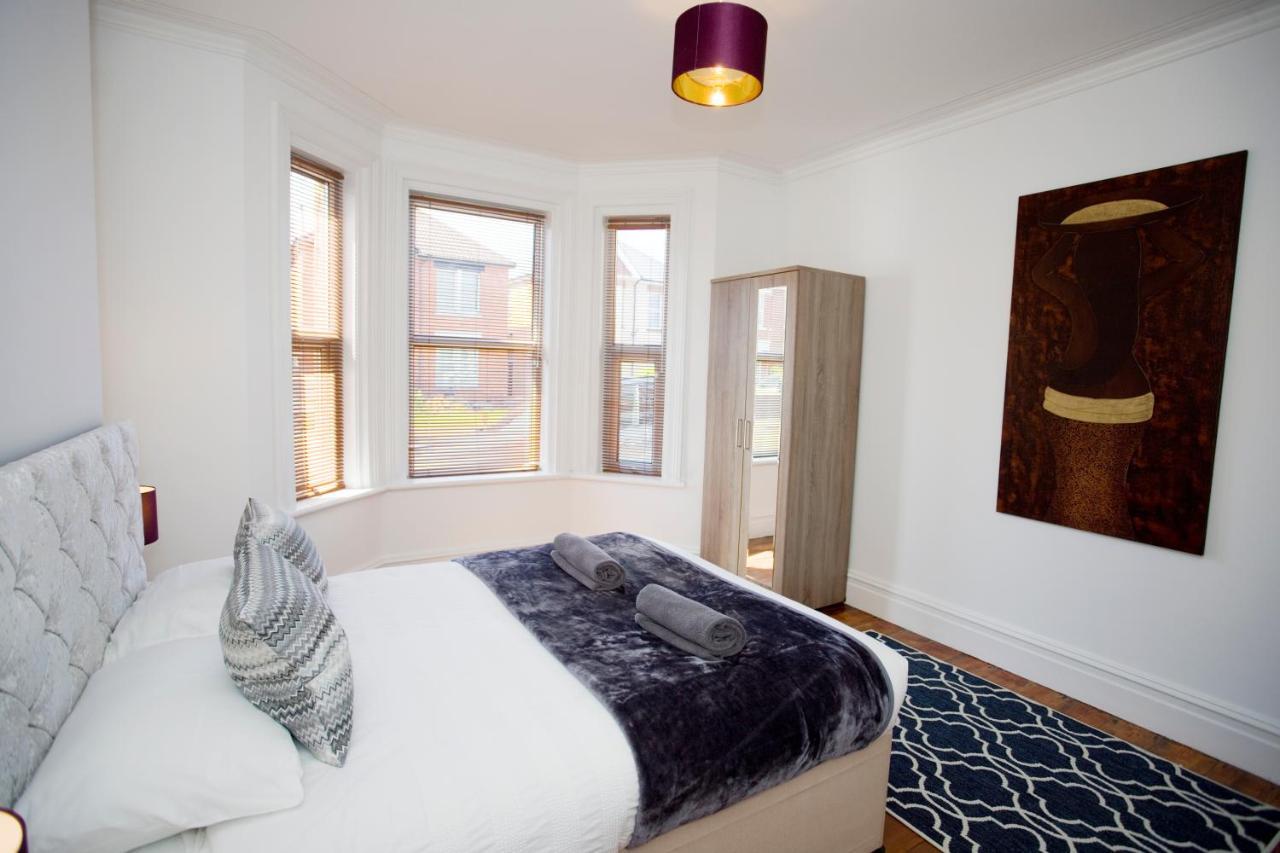 Alma Apt - 2 Bedrooms - Lovely Garden And Free Parking Apartment