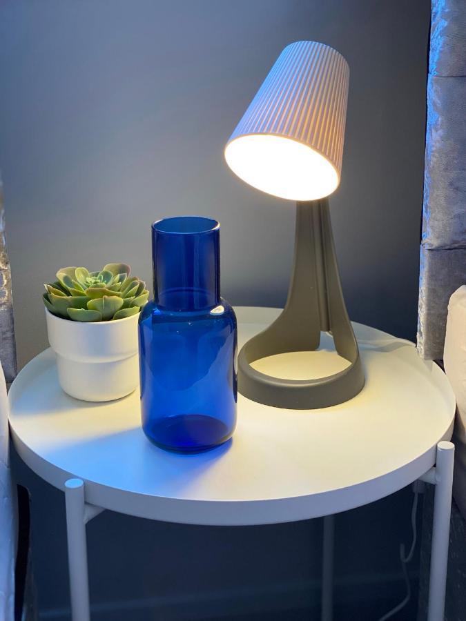 Beachside Bliss: Trendy Near *