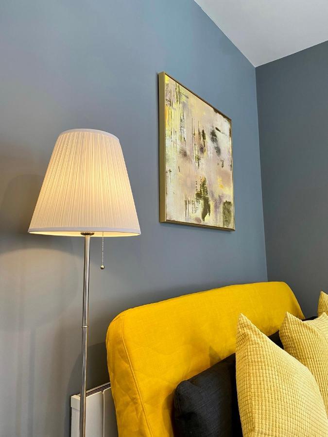 Apartment Beachside Bliss: Trendy Near *