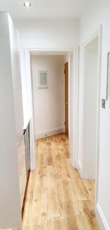 Apartment Superb 2 Beds 2 Baths New W/ Garden+patio Bournemouth
