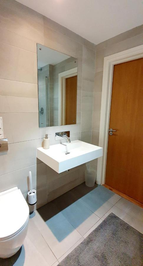 Superb 2 Beds 2 Baths New W/ Garden+patio