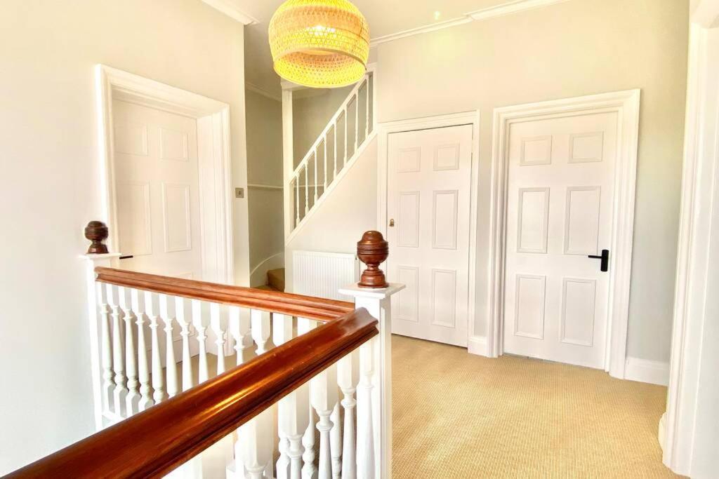 Cleveland House - Perfect For Beaches And Town.