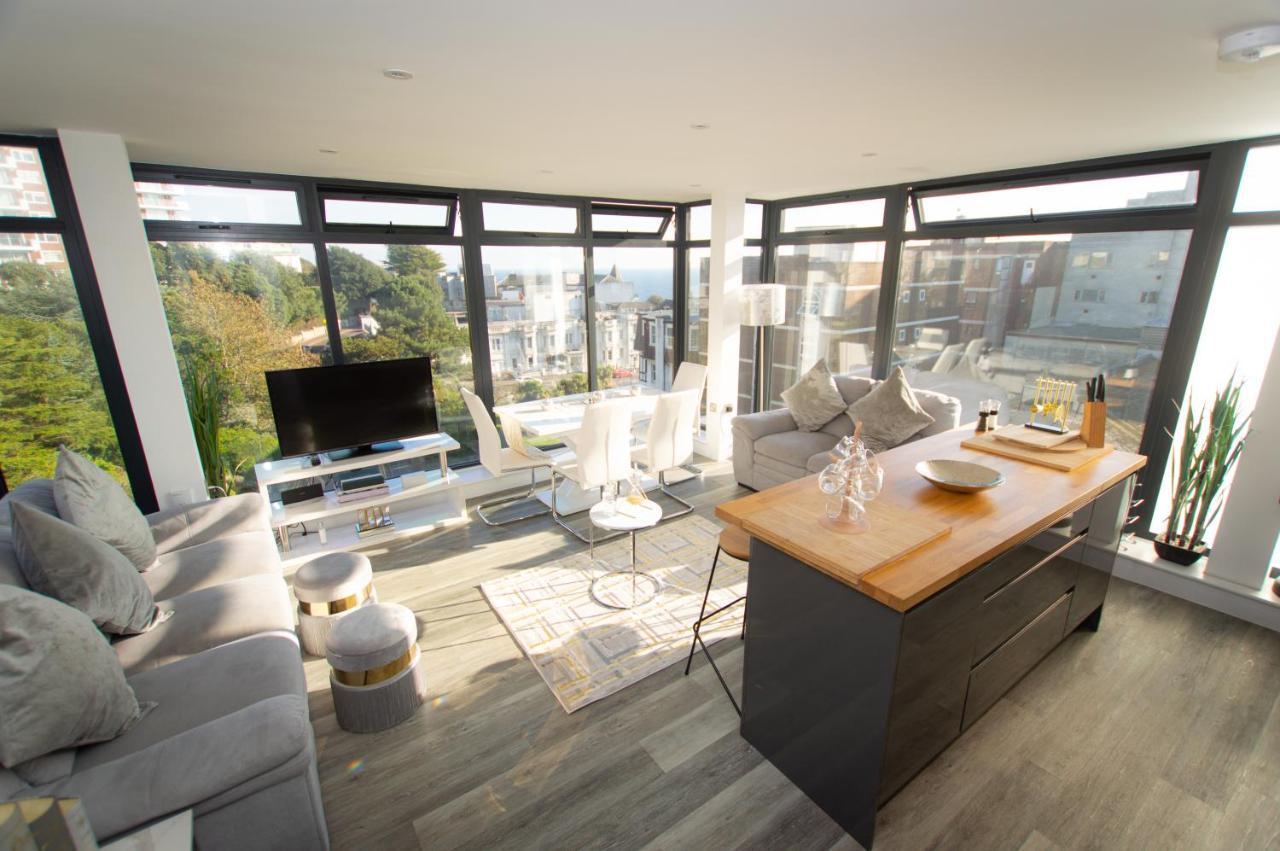 * Panoramic Penthouse With Sea & Views *