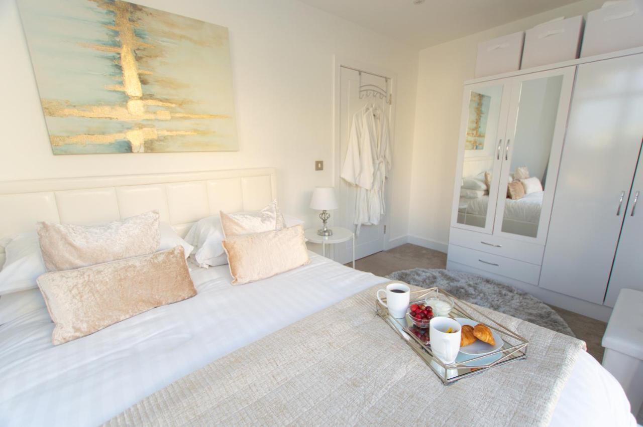 * Panoramic Penthouse With Sea & Views Apartment