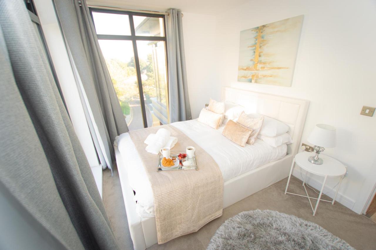 * Panoramic Penthouse With Sea & Views Apartment