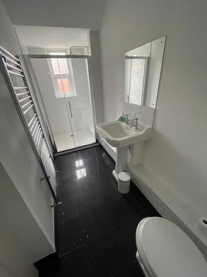 Apartment Lovely 2 Bedroom Flat Wifi Close To The *