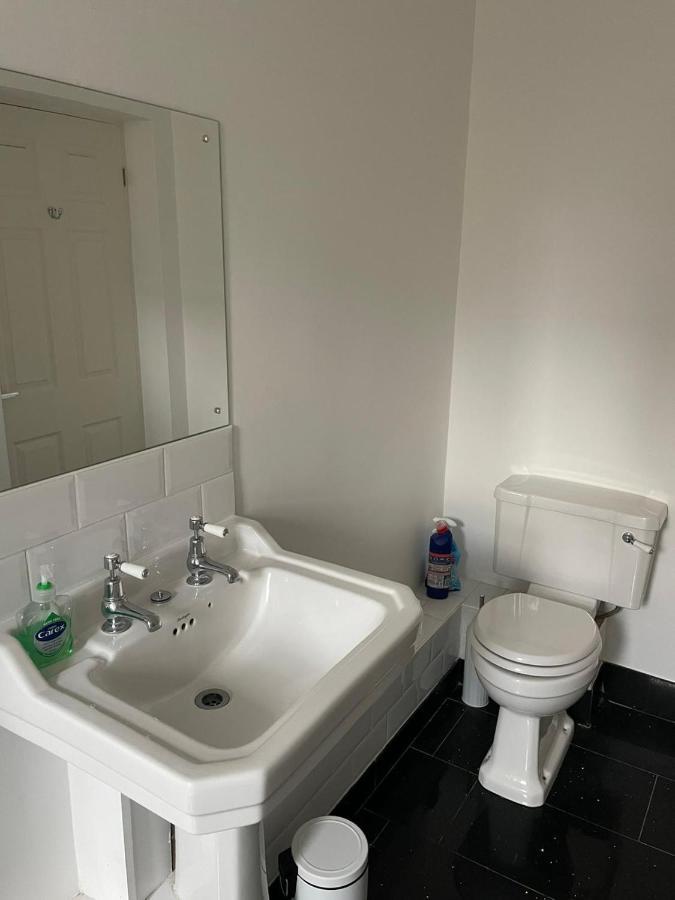 Lovely 2 Bedroom Flat Wifi Close To The Apartment Bournemouth