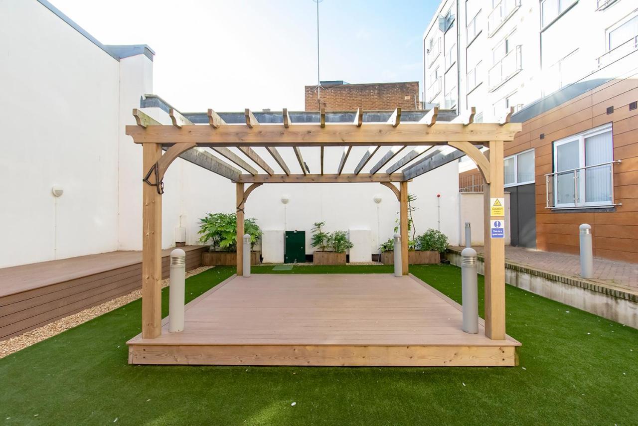 Modern 1 Bed Flat 2 Mins Walk From Restaurants Bars Clubs & Beach! Wow! * Bournemouth