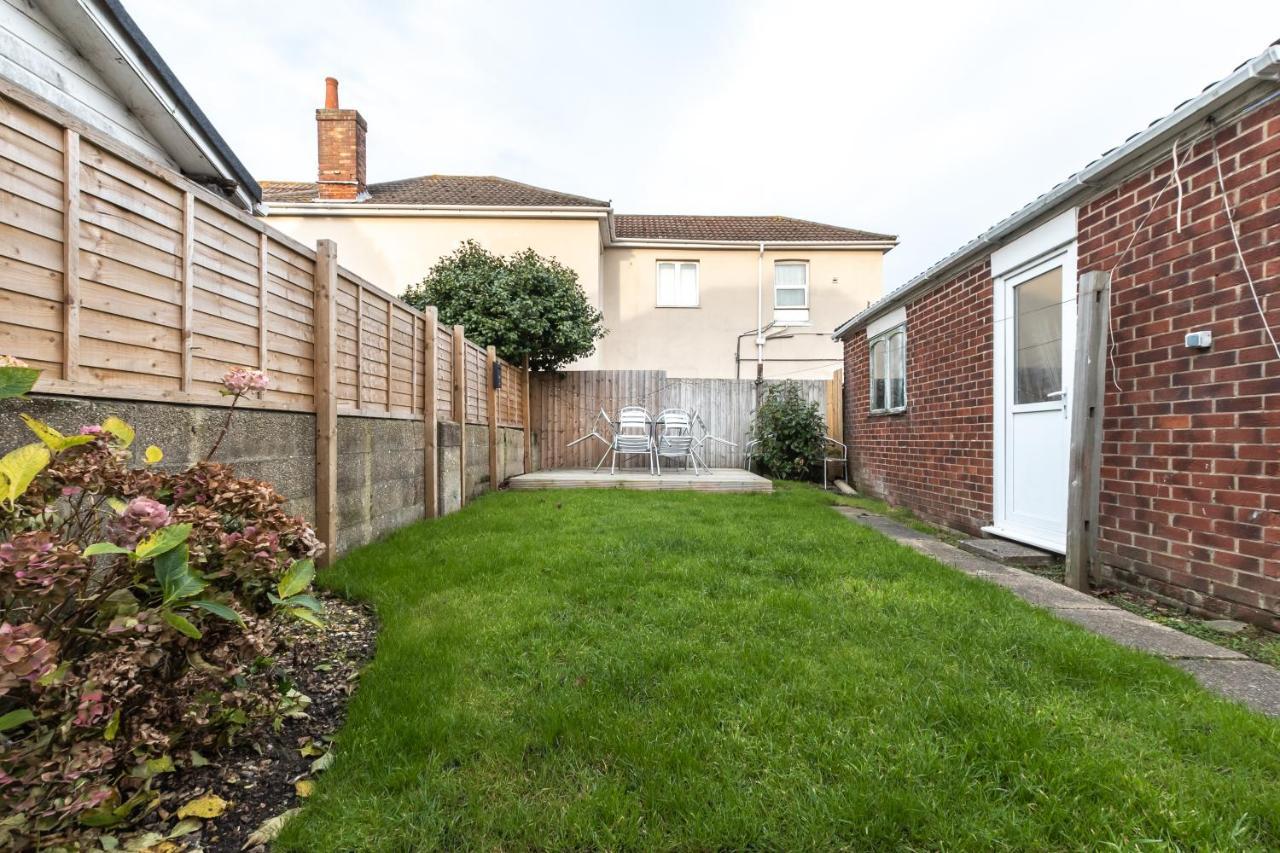 5-bedroom Kings House With Garden L Spacious L Close To The Centre L Shops L Restaurants Holiday home