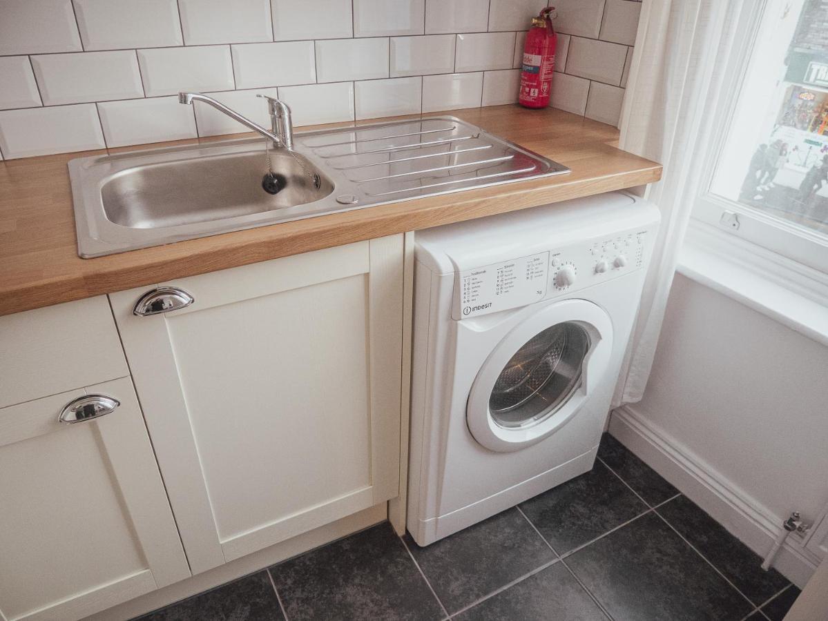 Immaculate Luxury 700 Mtrs From The Apartment *