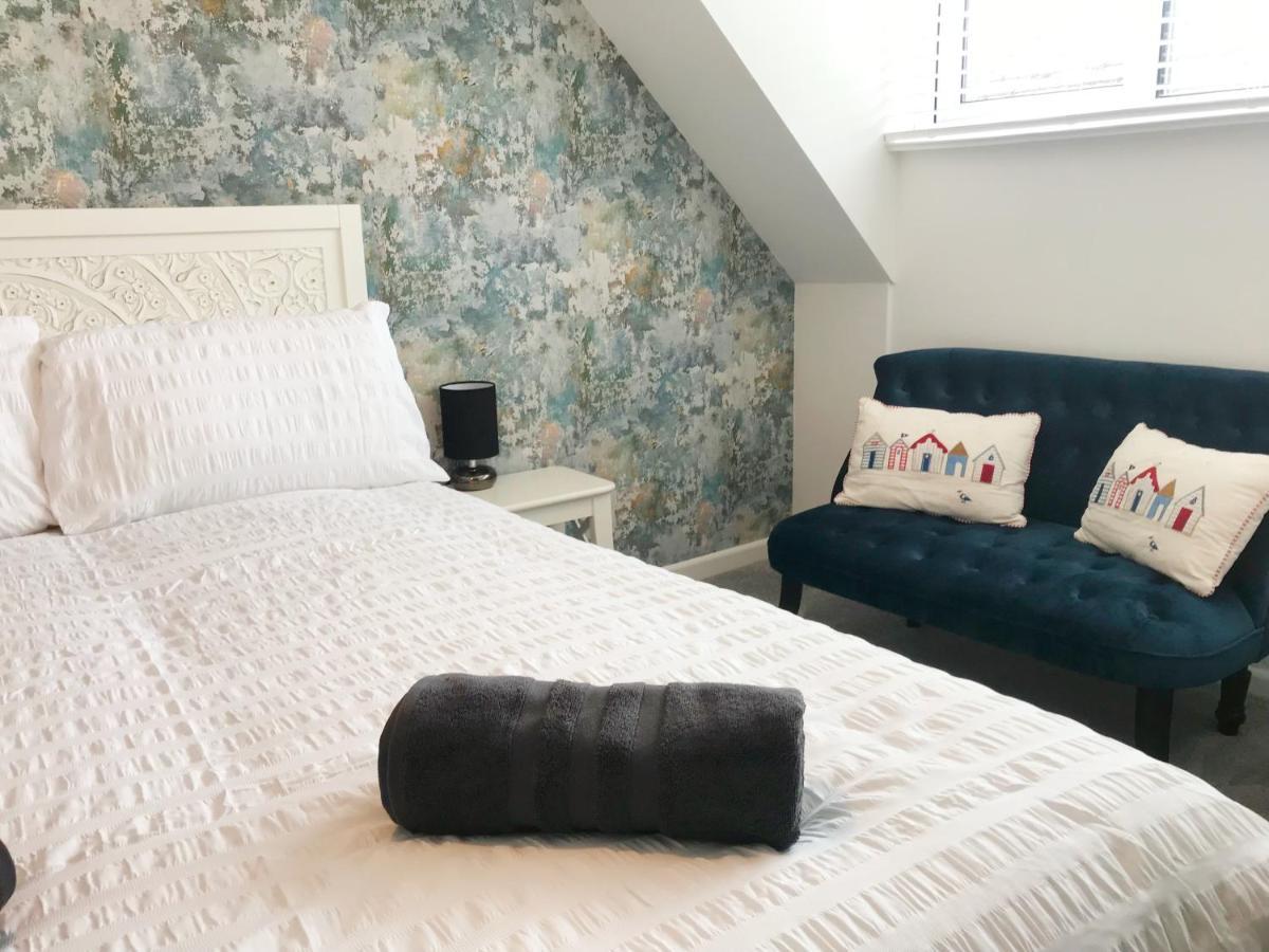 The Hut - 1 Bedroom Near The