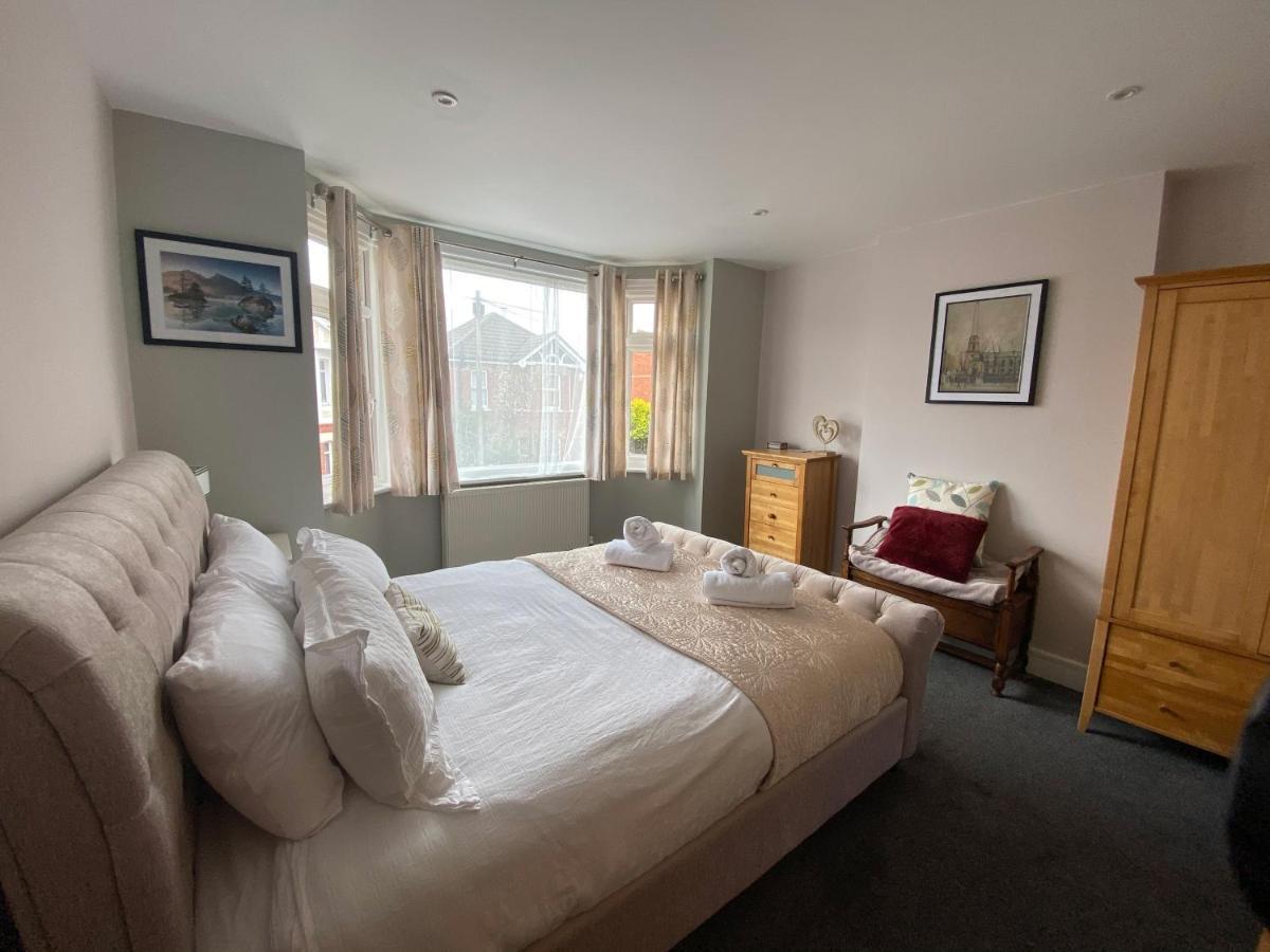 Charming 3 Bed House And Garden, Pet Friendly