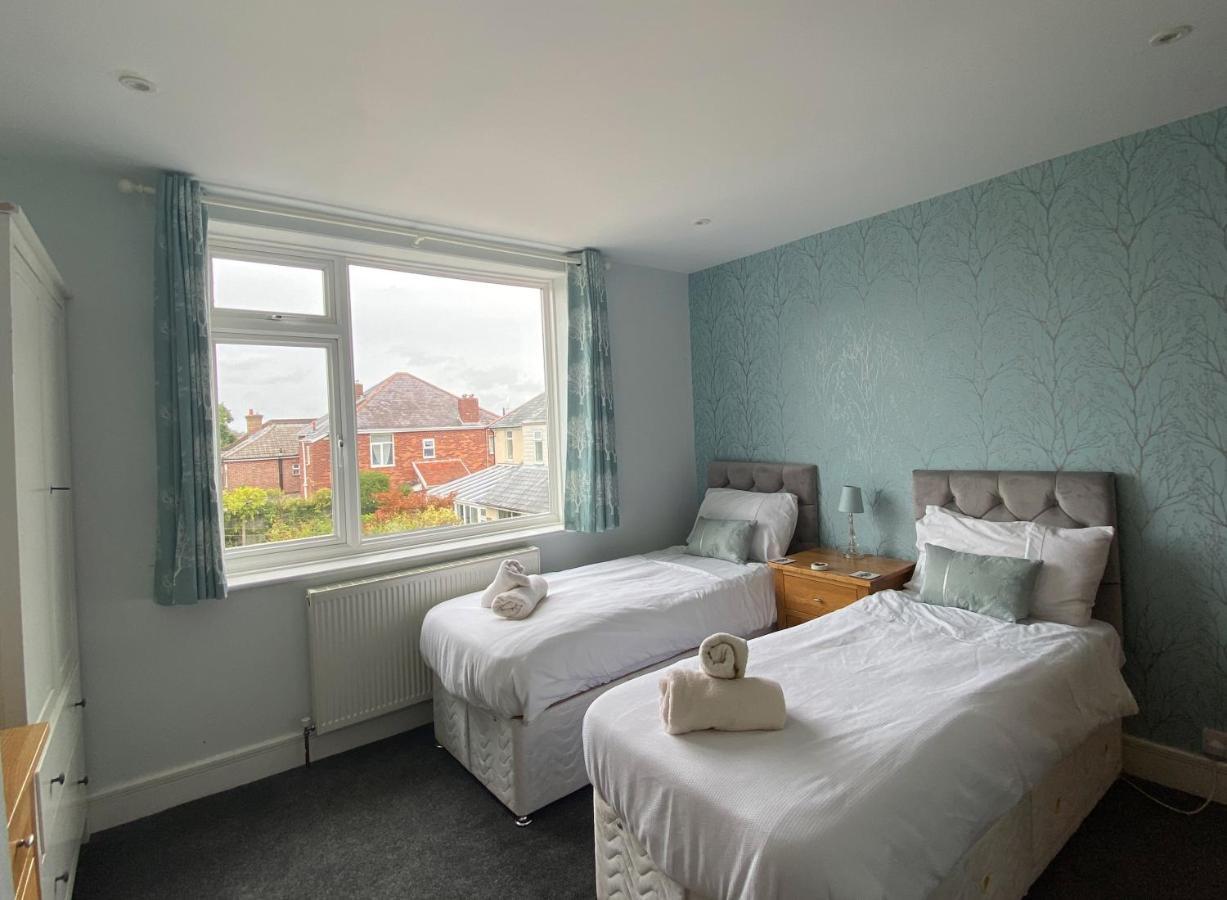 Charming 3 Bed House And Garden, Pet Friendly Holiday home *