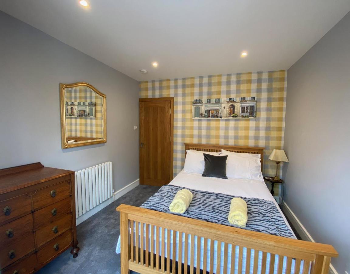 Charming 3 Bed House And Garden, Pet Friendly Bournemouth