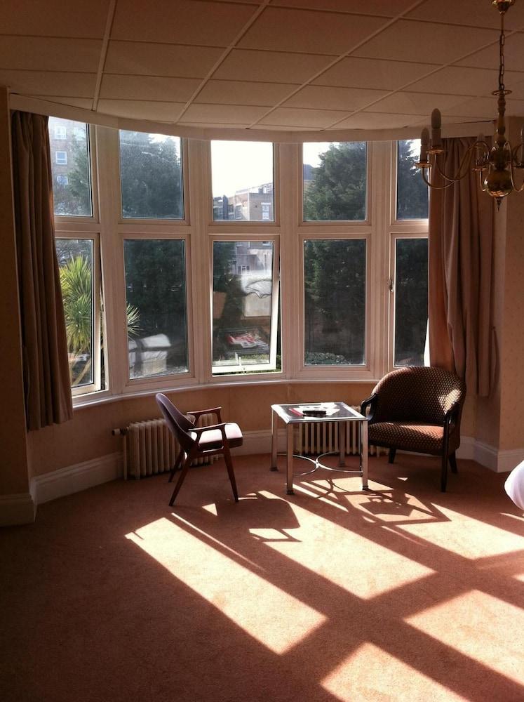 Hotel Heathlands