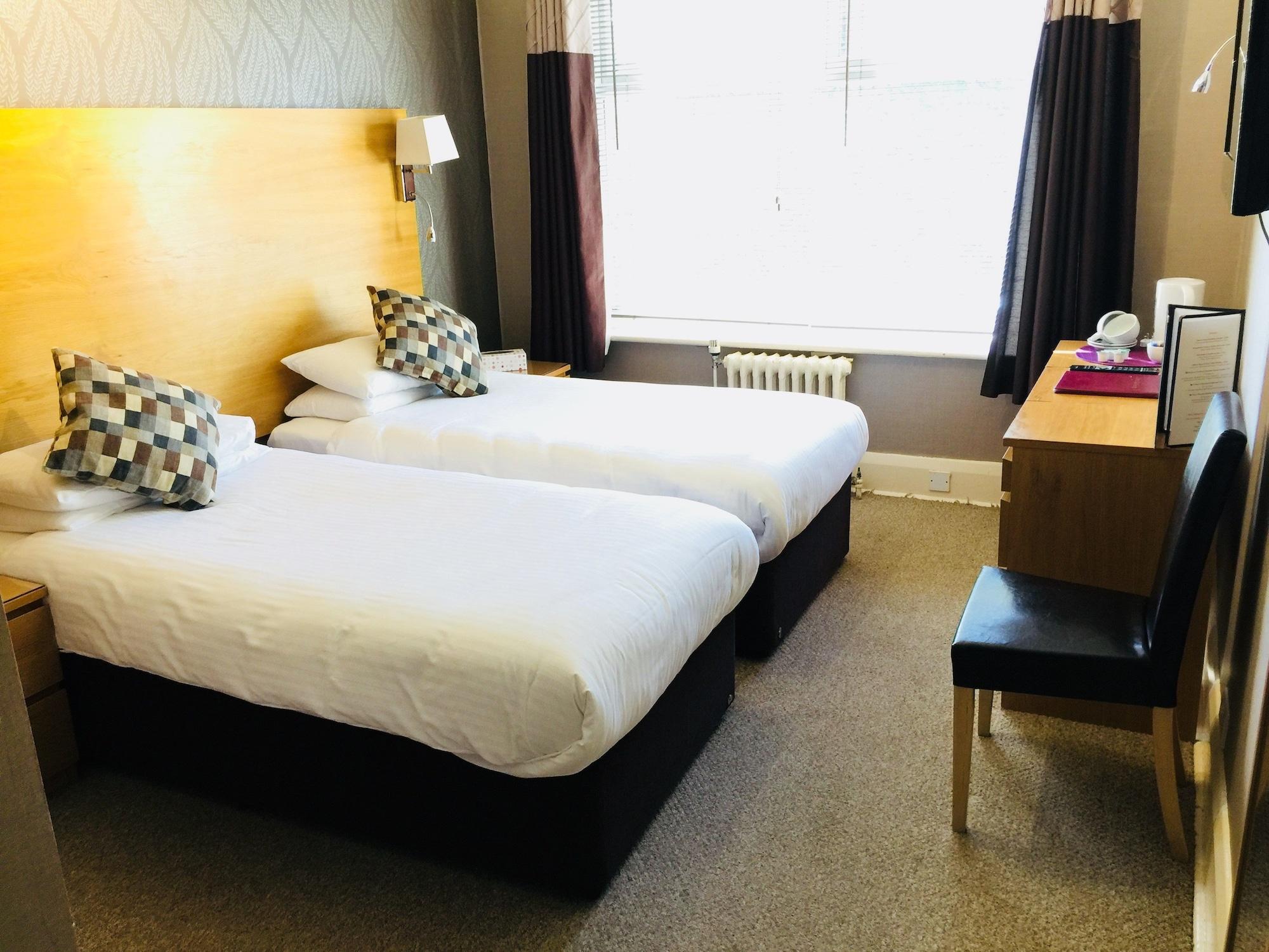 Hotel Celebrity East Cliff By Villare 3*
