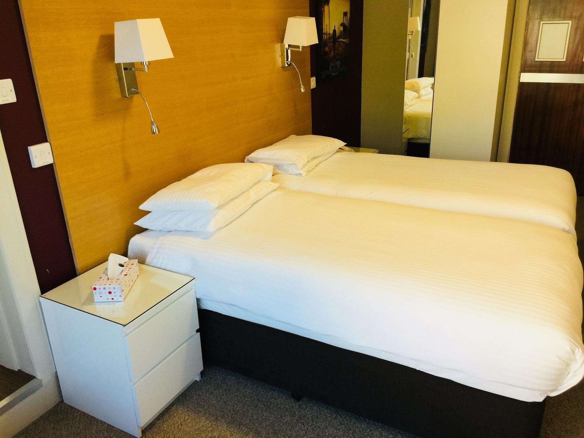 Celebrity East Cliff By Villare 3* Bournemouth