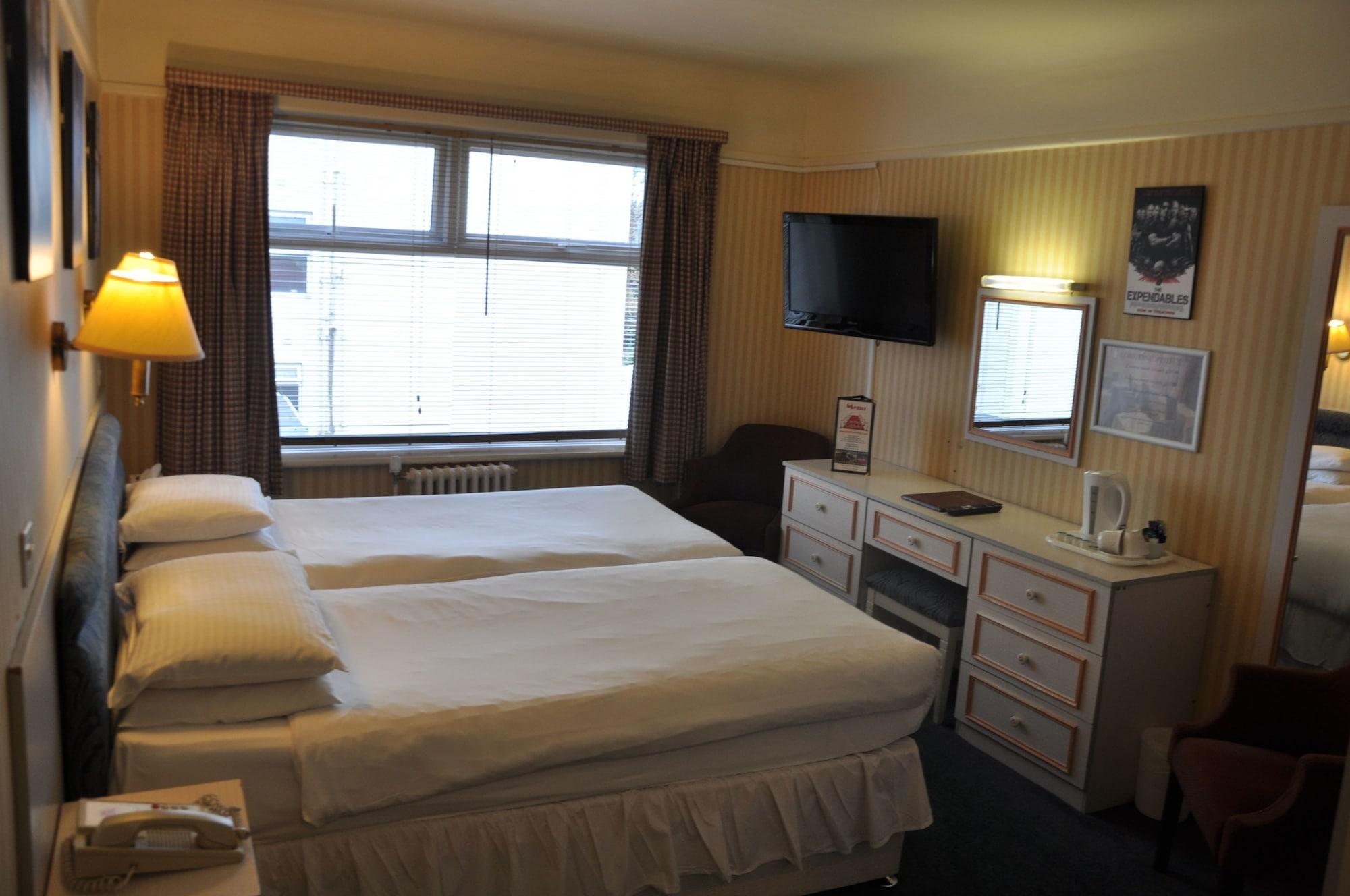 Celebrity East Cliff By Villare 3* Bournemouth