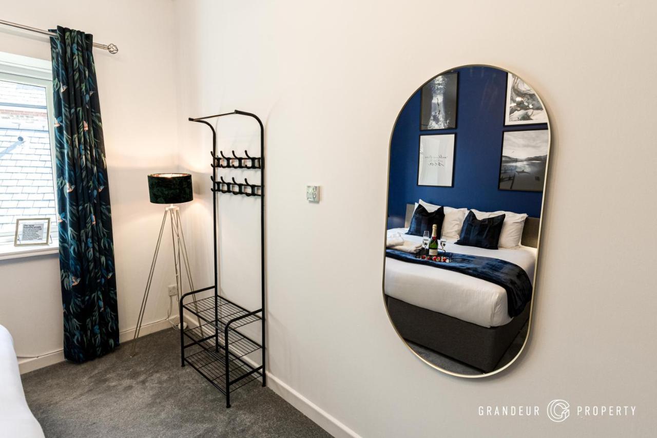Lorne Park Landings By Grandeur