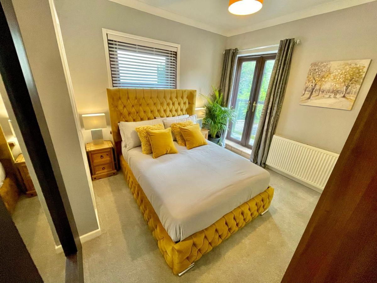 Apartment Cozy Two Bedroom - A Stroll From Gardens To - With Parking
