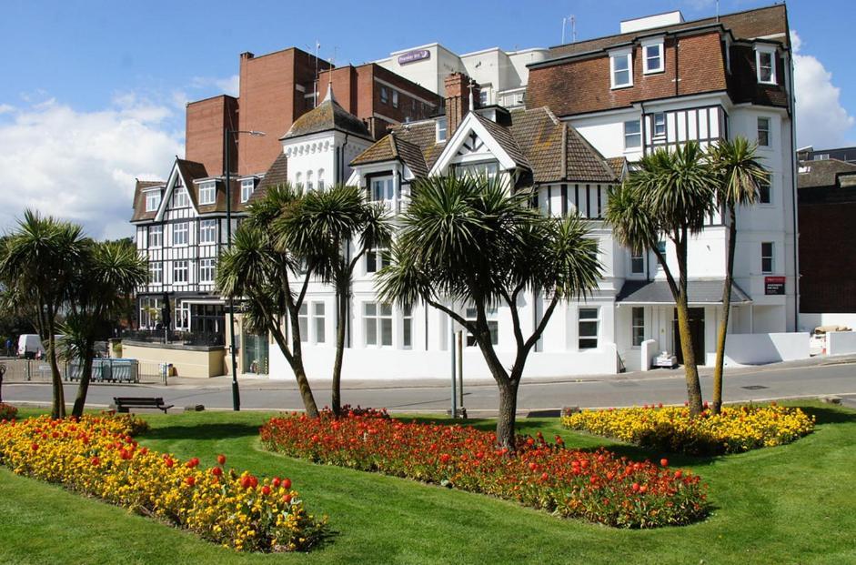 3 Minute Walk To Beach - Couldn't Be Much Closer To Sea Apartment Bournemouth