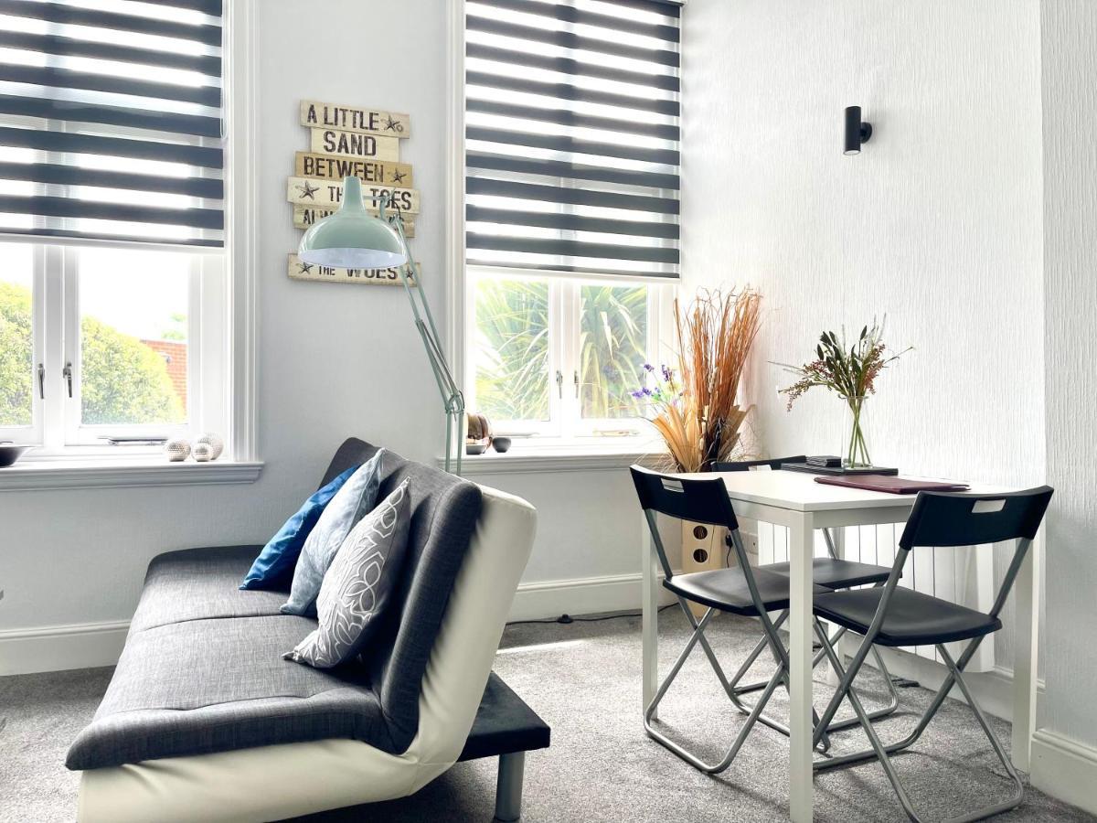Apartment Modern Family Free Parking And Gym By Beach
