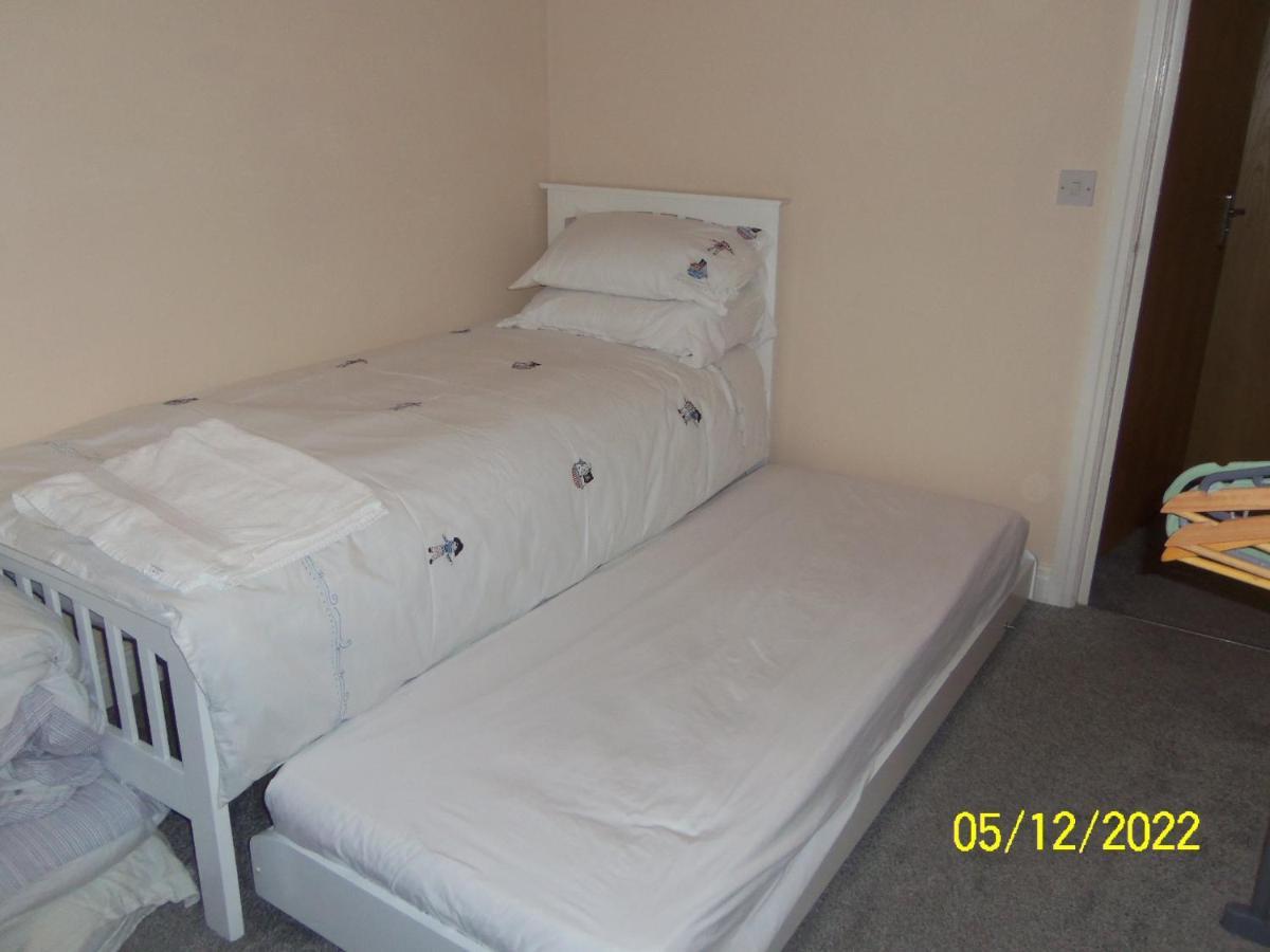 Flat 2 94a Gladstone Road East Apartment