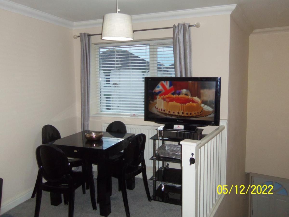 Flat 2 94a Gladstone Road East Apartment *