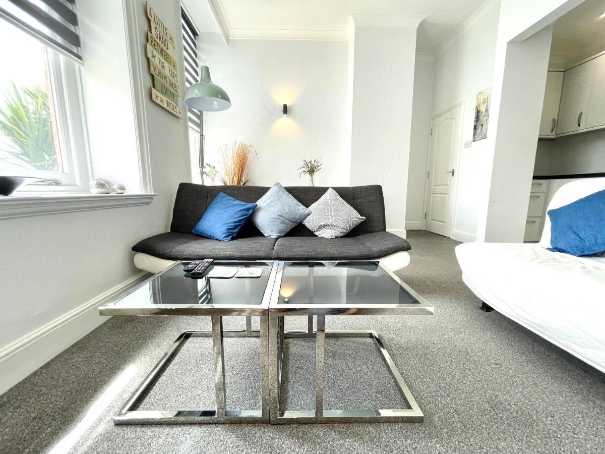 Modern Family Free Parking And Gym By Beach Apartment Bournemouth