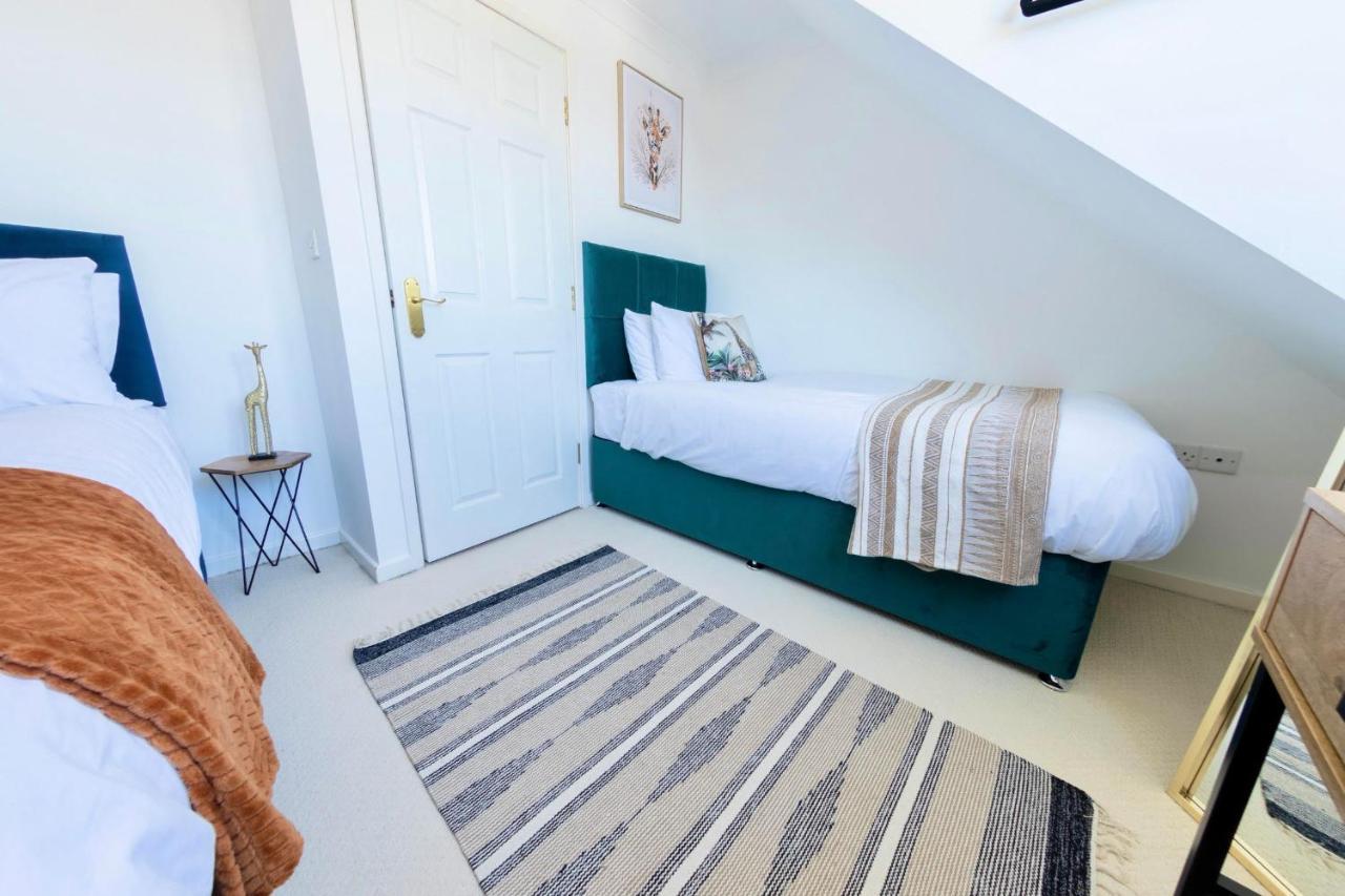 Holiday home Central Four-storey Townhouse With Free Parking