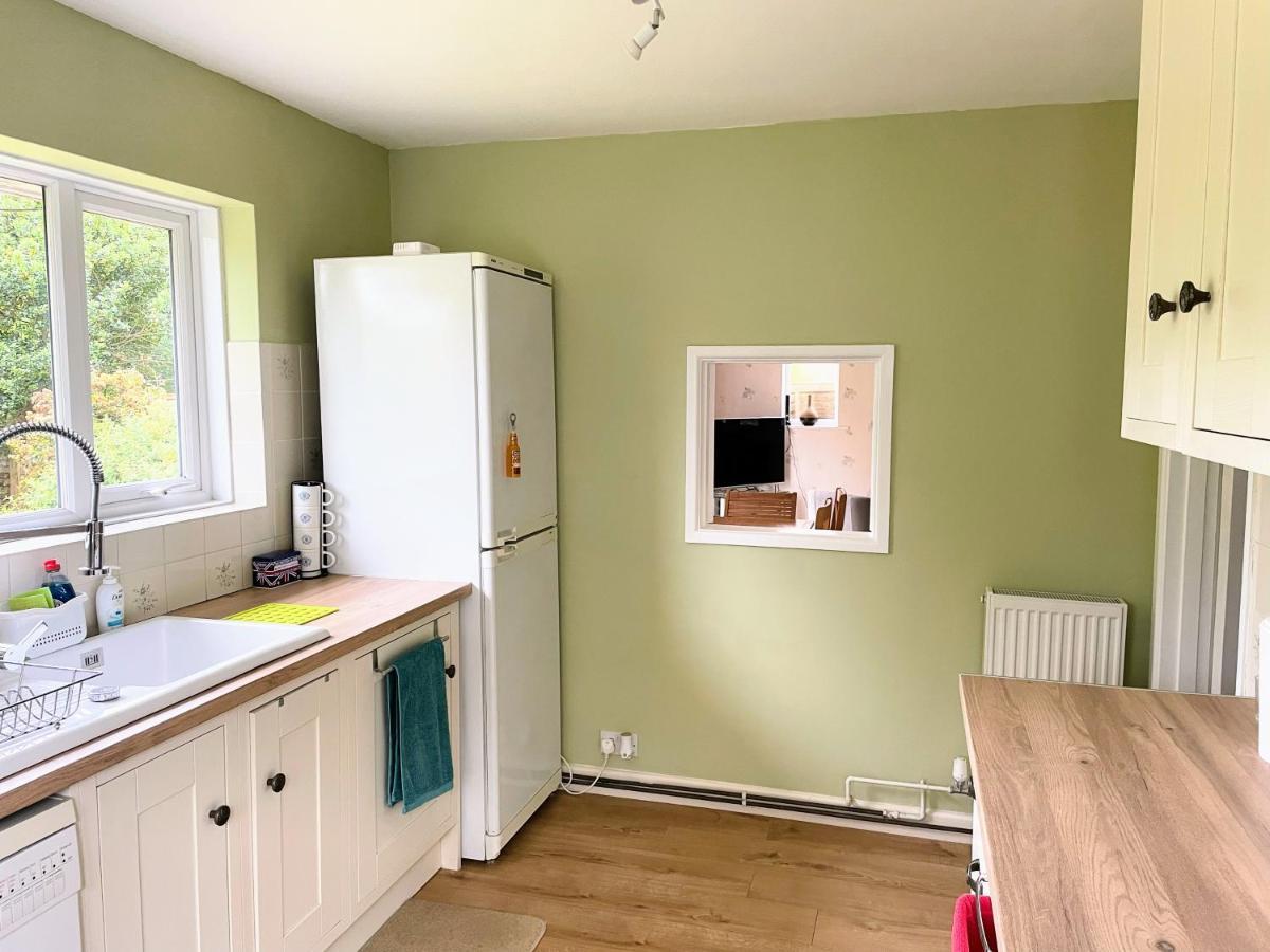 Lovely With Beautiful Large Garden, 5 Min To The By Car Holiday home