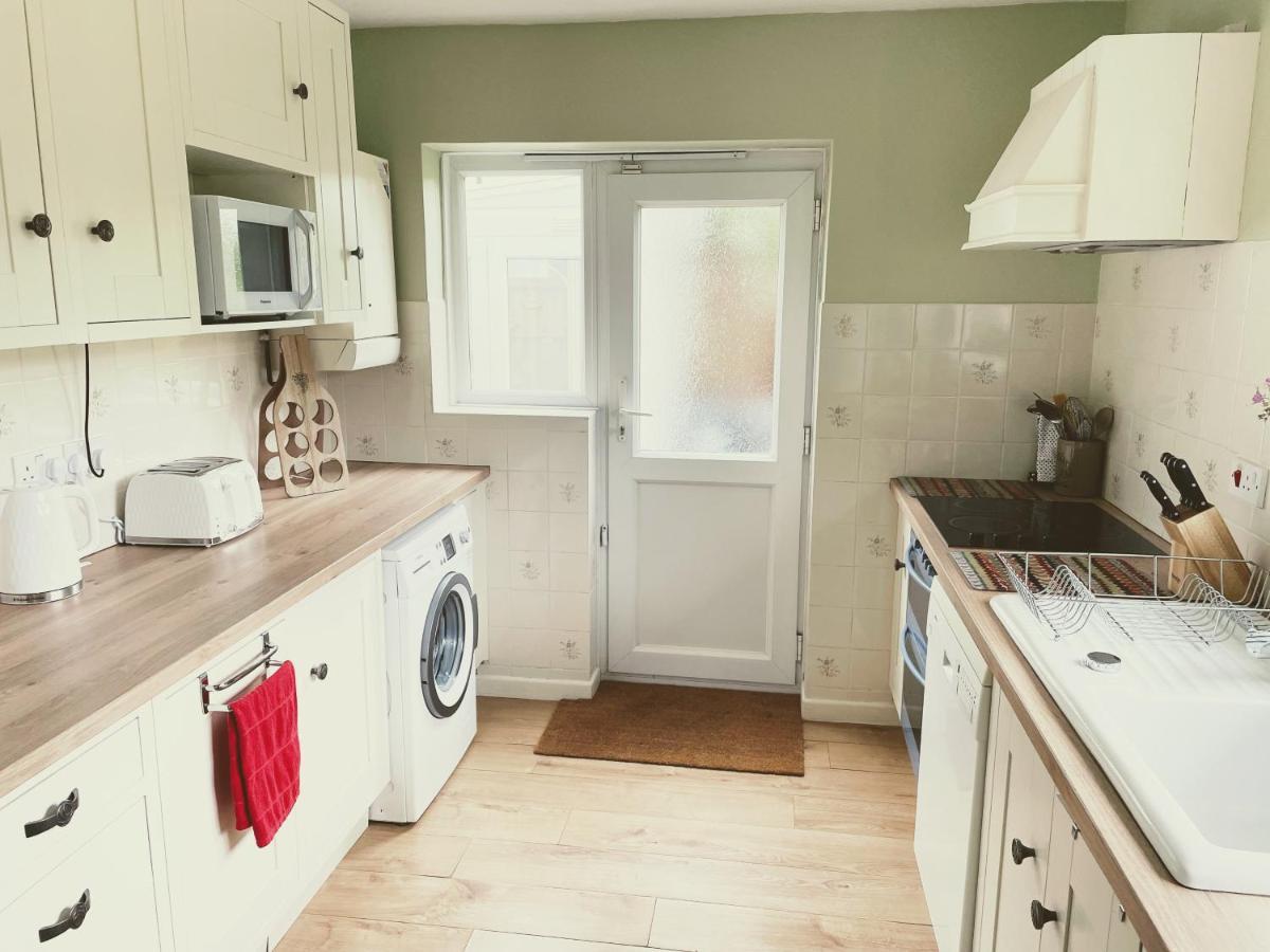 Holiday home Lovely With Beautiful Large Garden, 5 Min To The By Car Bournemouth