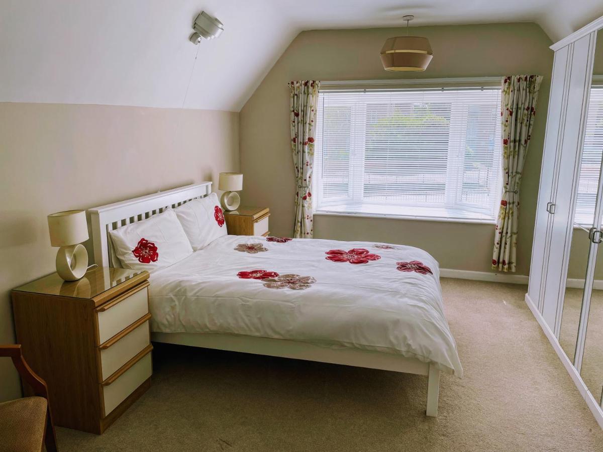 Lovely With Beautiful Large Garden, 5 Min To The By Car Holiday home *