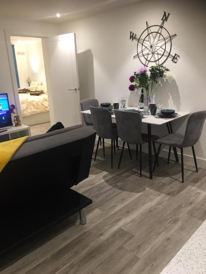 Stylish Apartment, & Town 2 Min Walk * Bournemouth