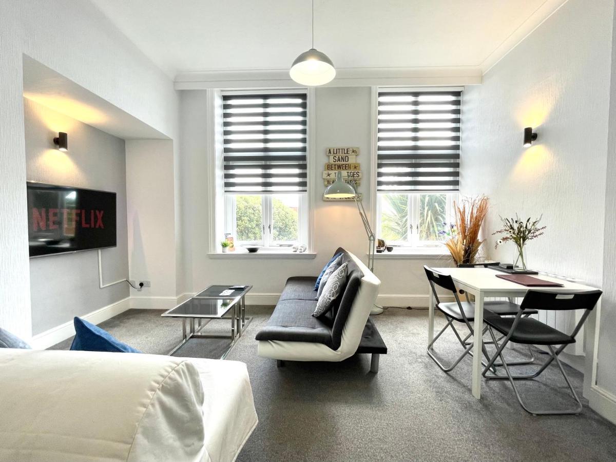 Apartment Modern Family Free Parking And Gym By Beach Bournemouth