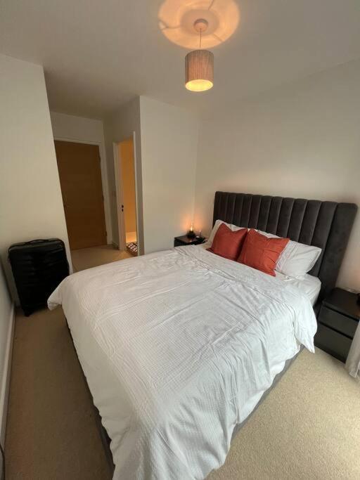 Apartment 2 Bedroom Modern City Centre Bournemouth Apartment