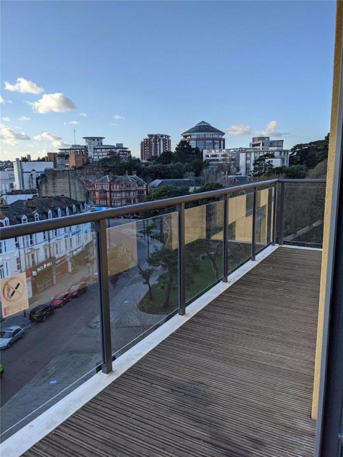 2 Bedroom Modern City Centre Bournemouth Apartment Bournemouth