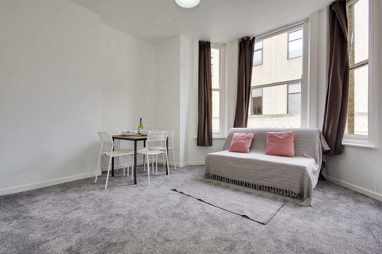 Sea La Vie Apartment *
