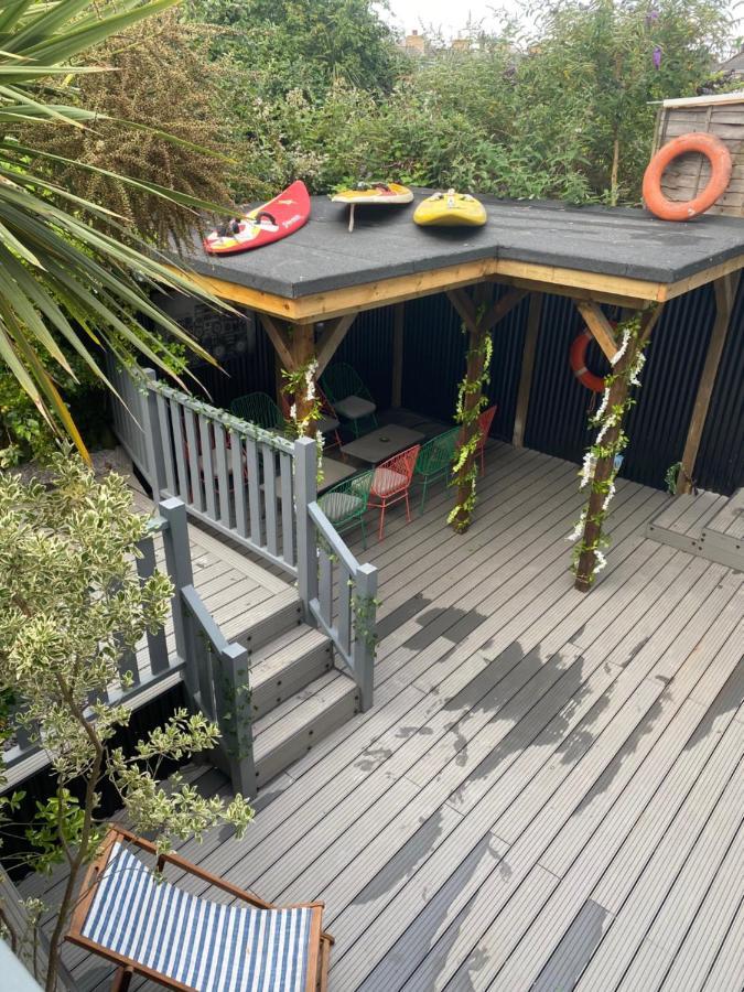 Ultimate Glam, Vintage Pad. Cool 70s Bar. Holiday home Bournemouth