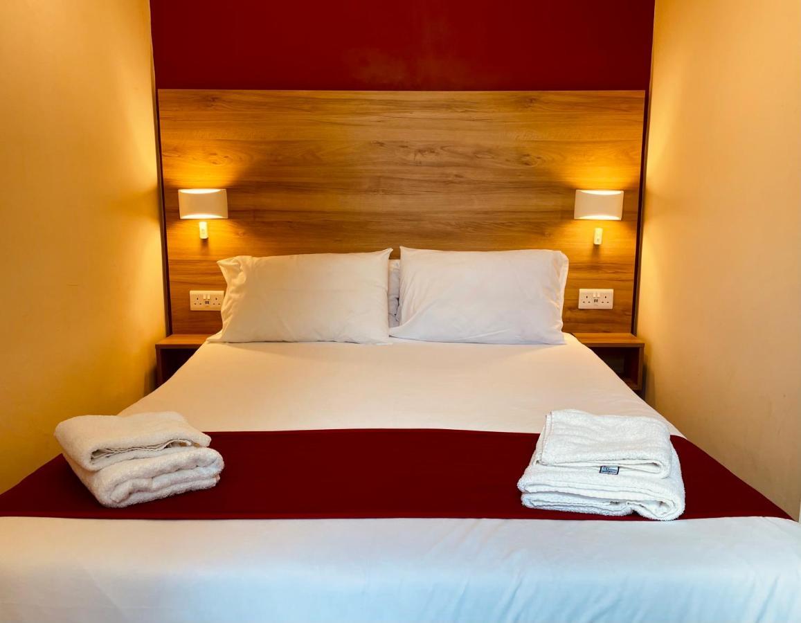 Piccadilly Hotel 3*