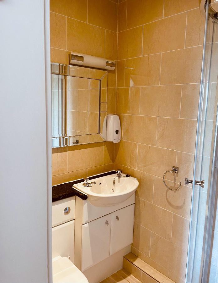 Piccadilly Hotel 3*