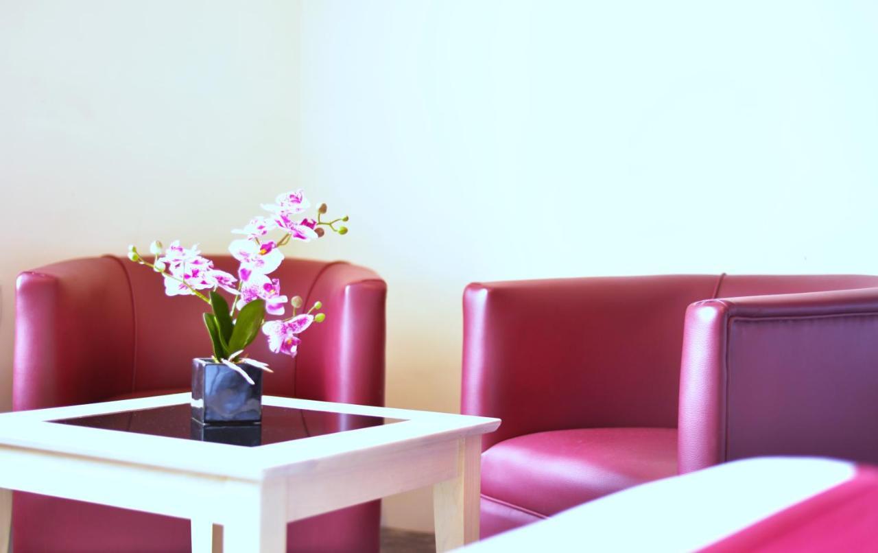 Piccadilly Hotel