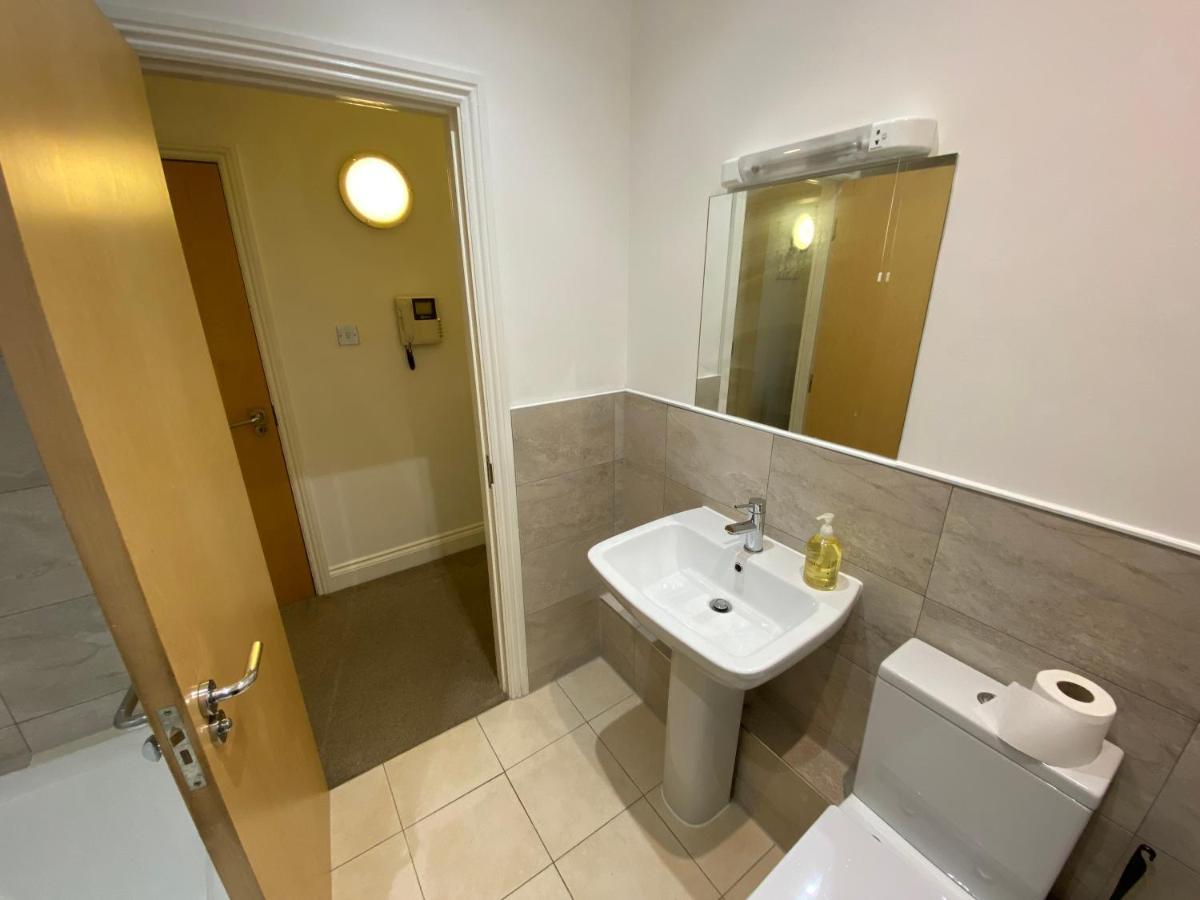 Beachside Retreat 3 Bedroom 3 Bathroom Seaside With Parking Bournemouth