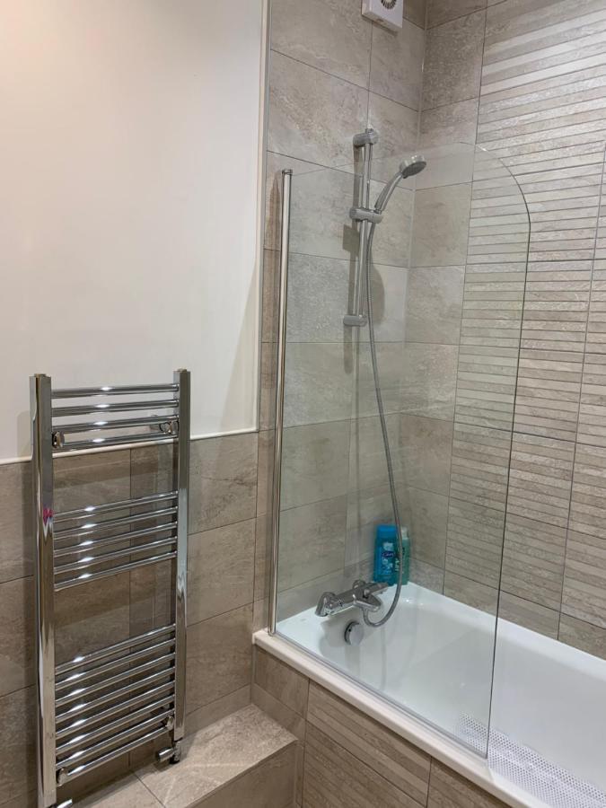 Beachside Retreat 3 Bedroom 3 Bathroom Seaside With Parking *