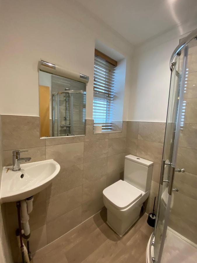 Beachside Retreat 3 Bedroom 3 Bathroom Seaside With Parking