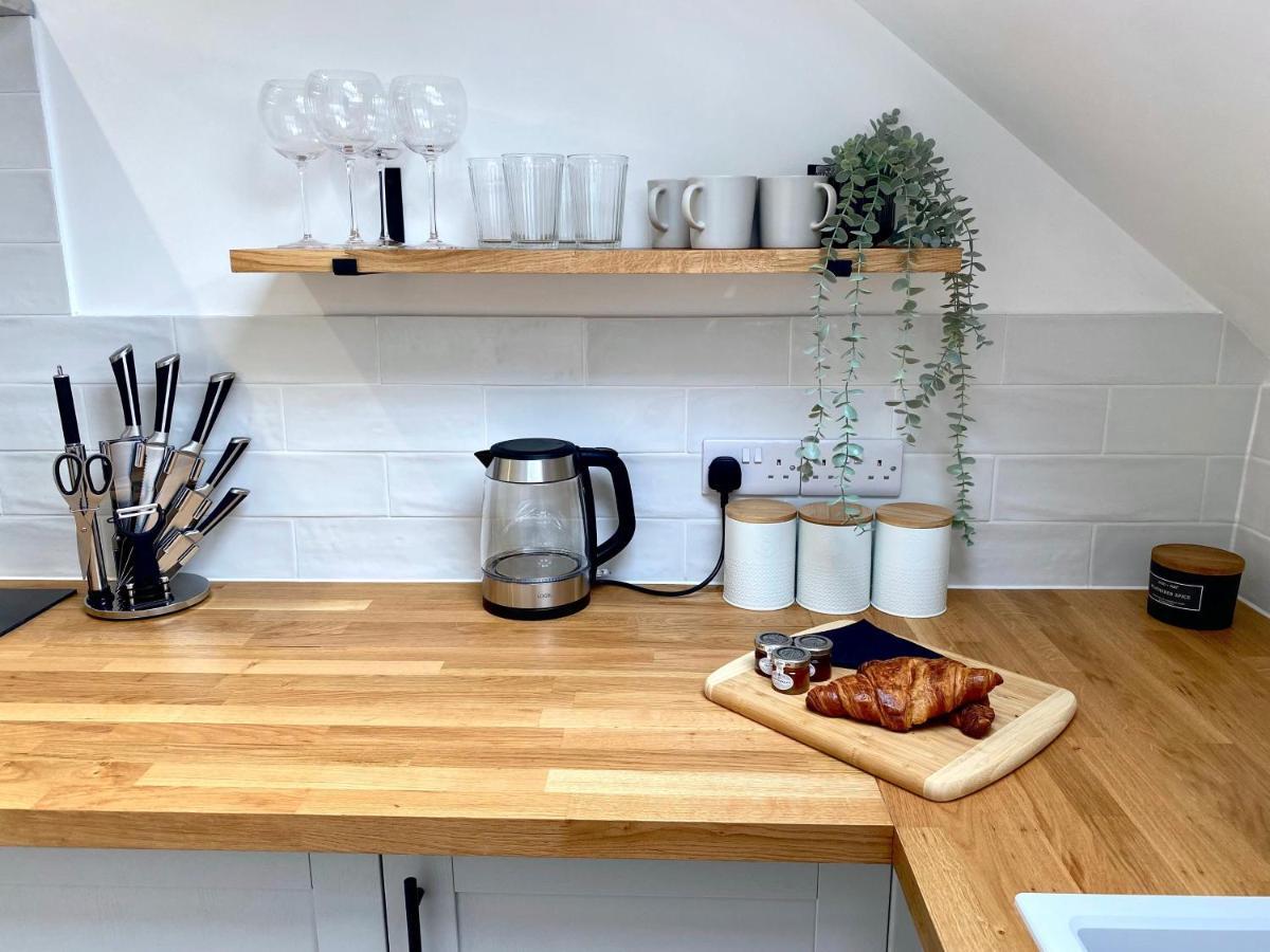 Luxury Scandi Inspired 1 Bed Town Centre Apartment
