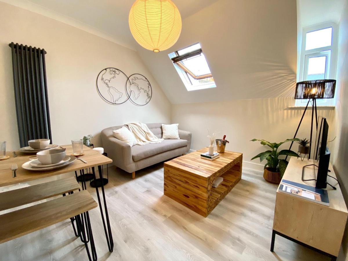 Luxury Scandi Inspired 1 Bed Town Centre Apartment