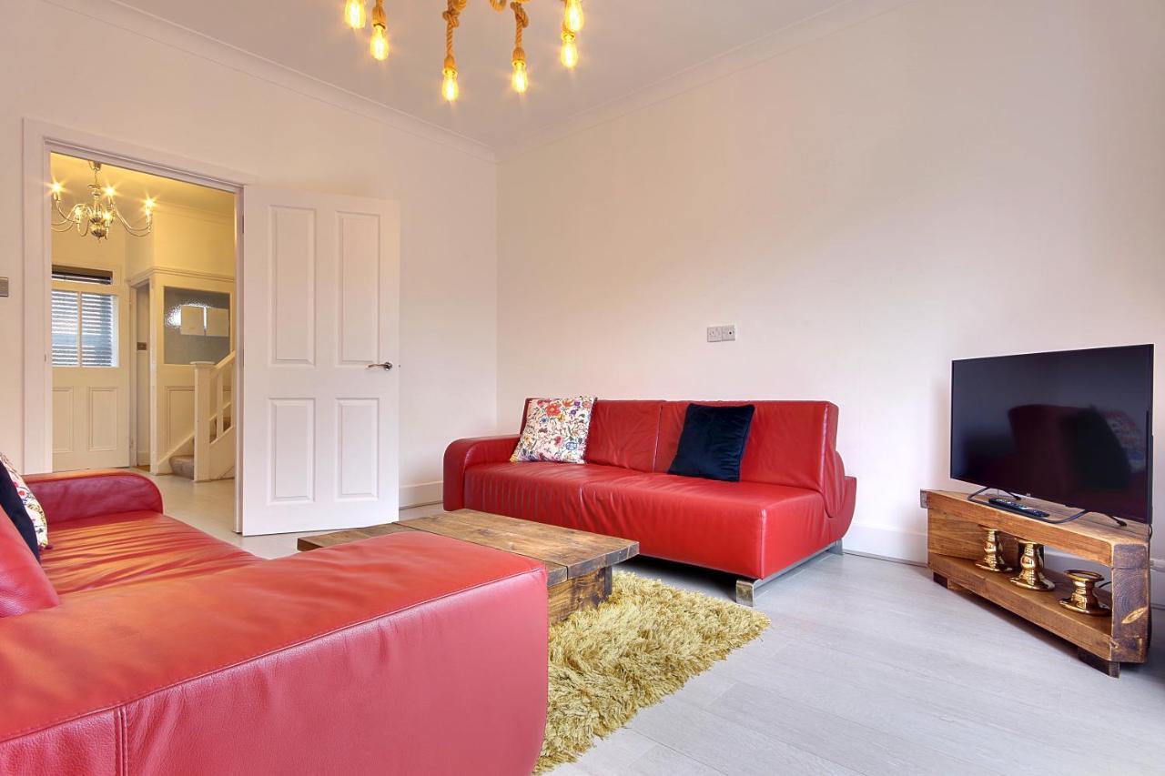 7 Palms * Bournemouth